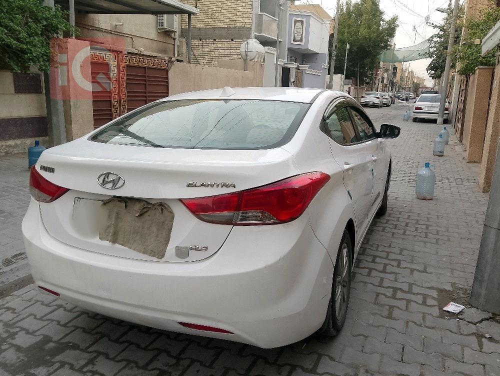 هیۆندای ئەلەنترا